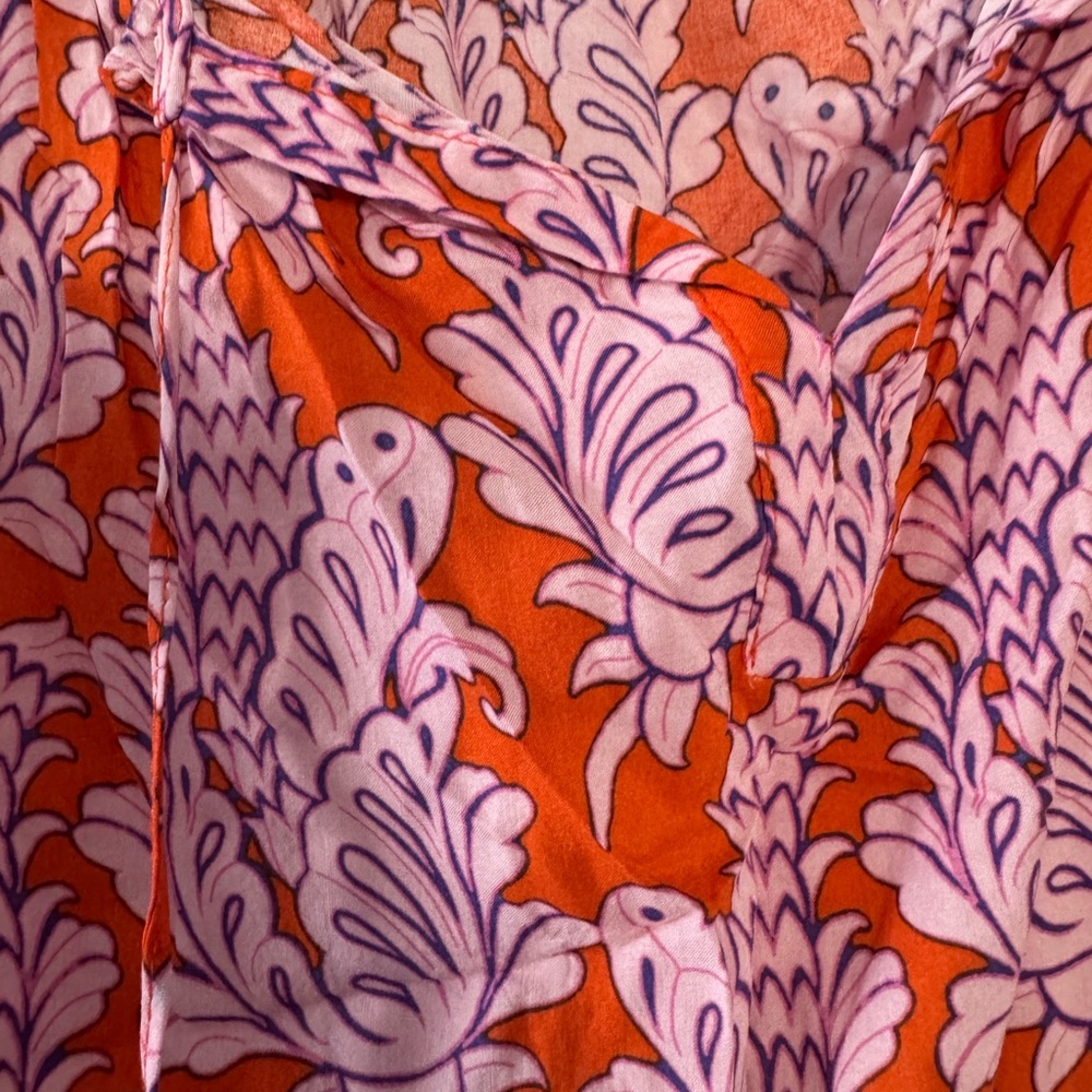 Bright and fun! Rose & Olive Red and Pink Floral V-Neck Ruffle Blouse - Picture 4 of 4